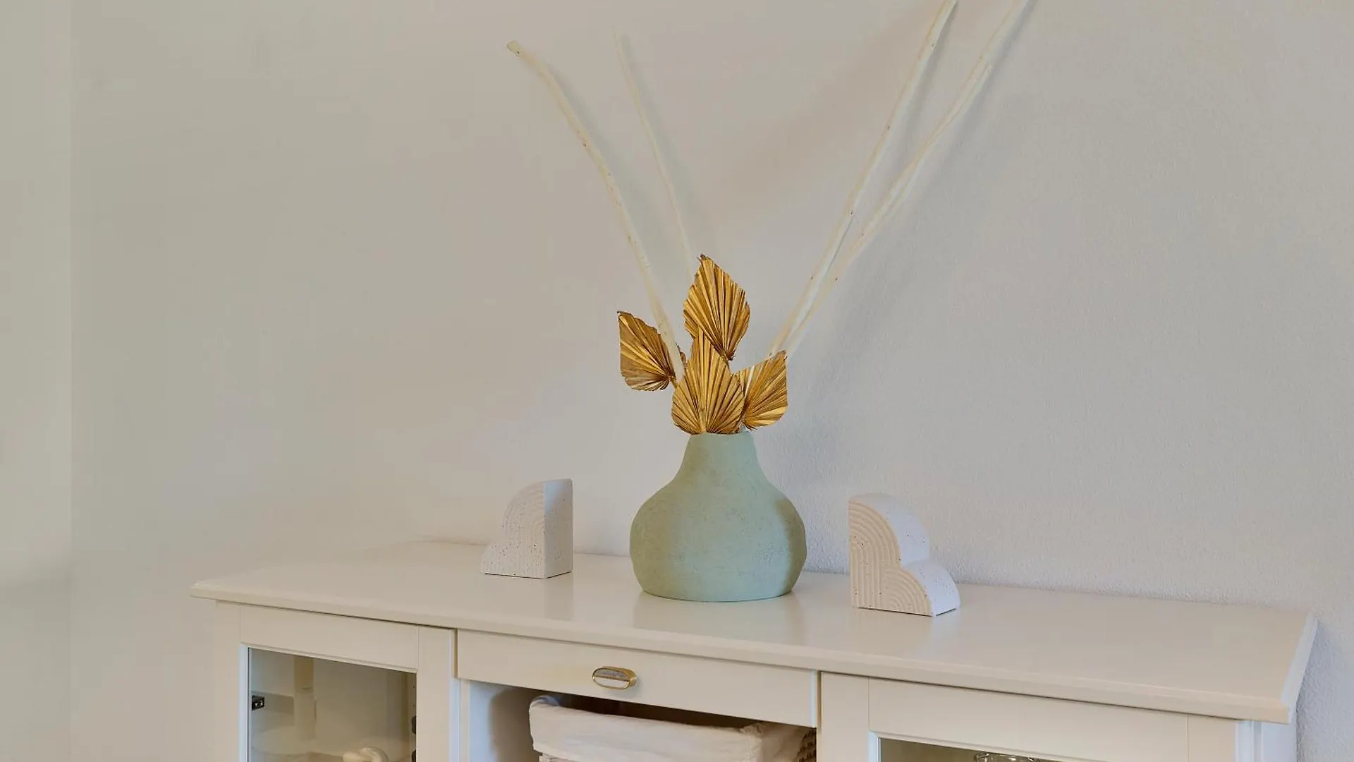 2 Bedroom Apartment In Medina Garden - Puerto Banus 马尔韦利亚