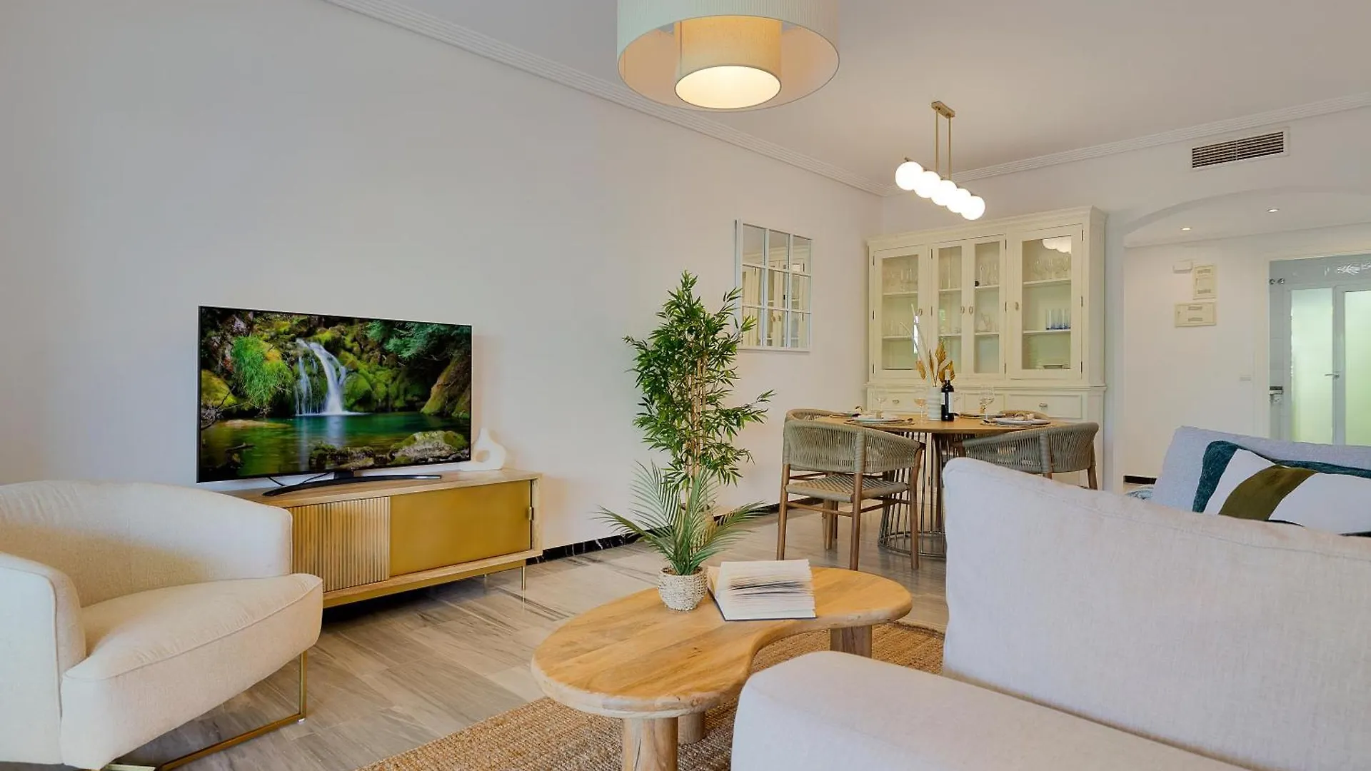 2 Bedroom Apartment In Medina Garden - Puerto Banus Marbella Spain