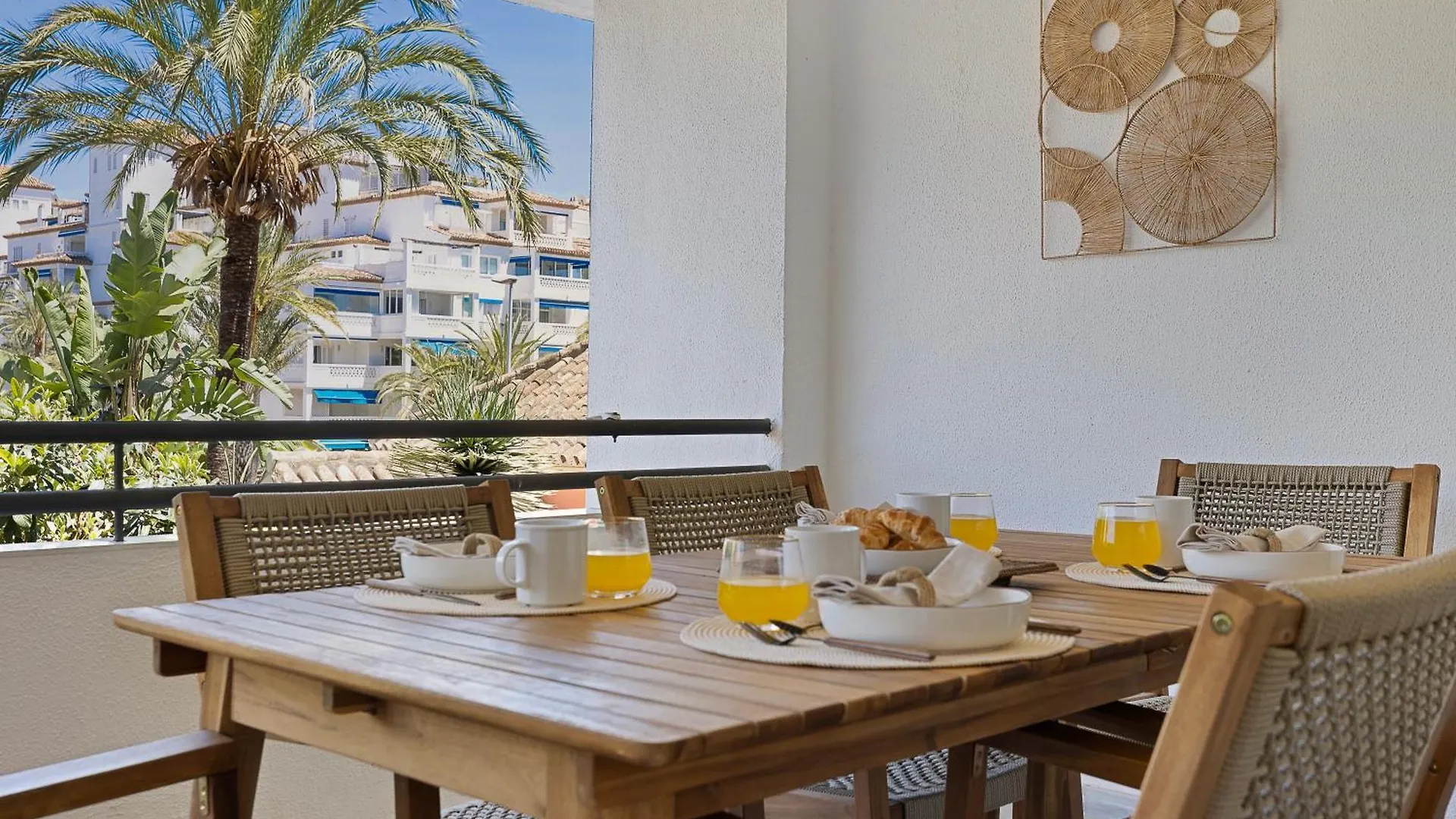 2 Bedroom Apartment In Medina Garden - Puerto Banus Marbella