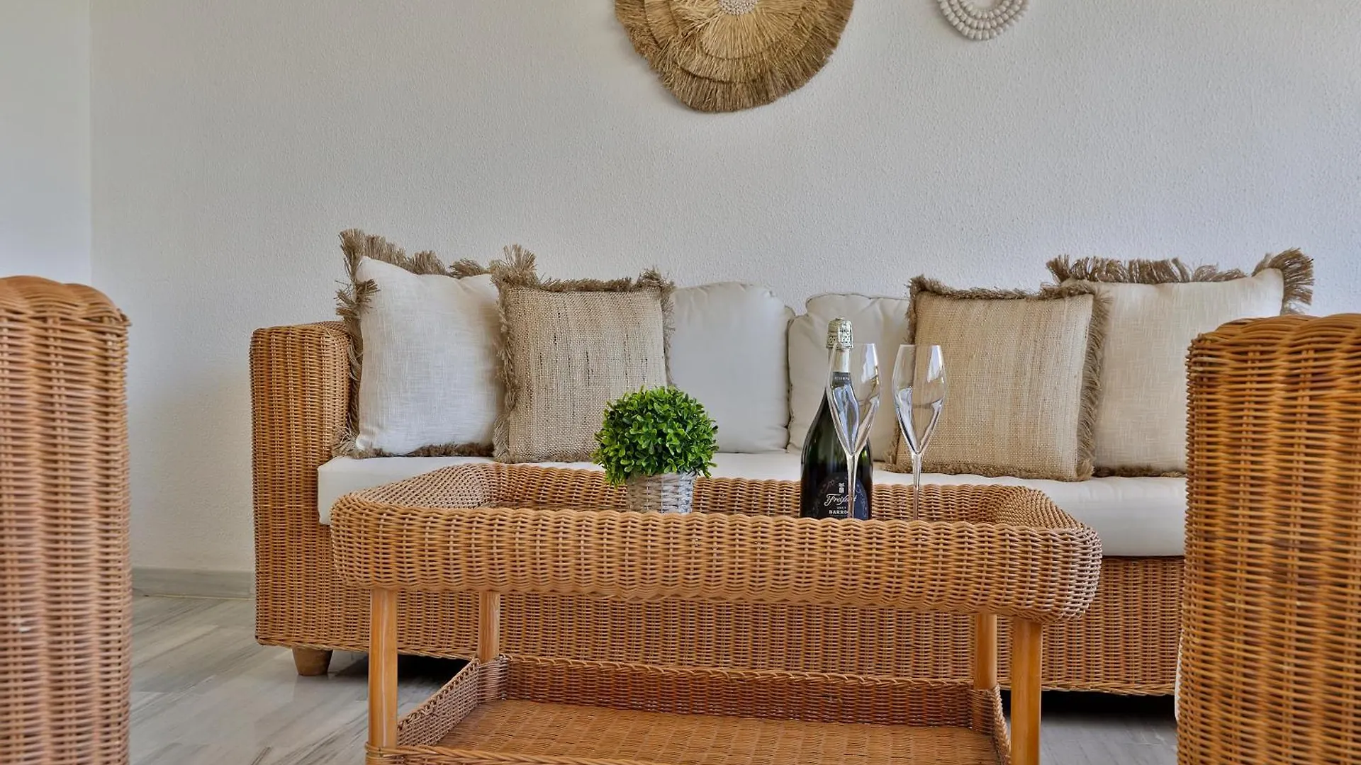 2 Bedroom Apartment In Medina Garden - Puerto Banus Marbella