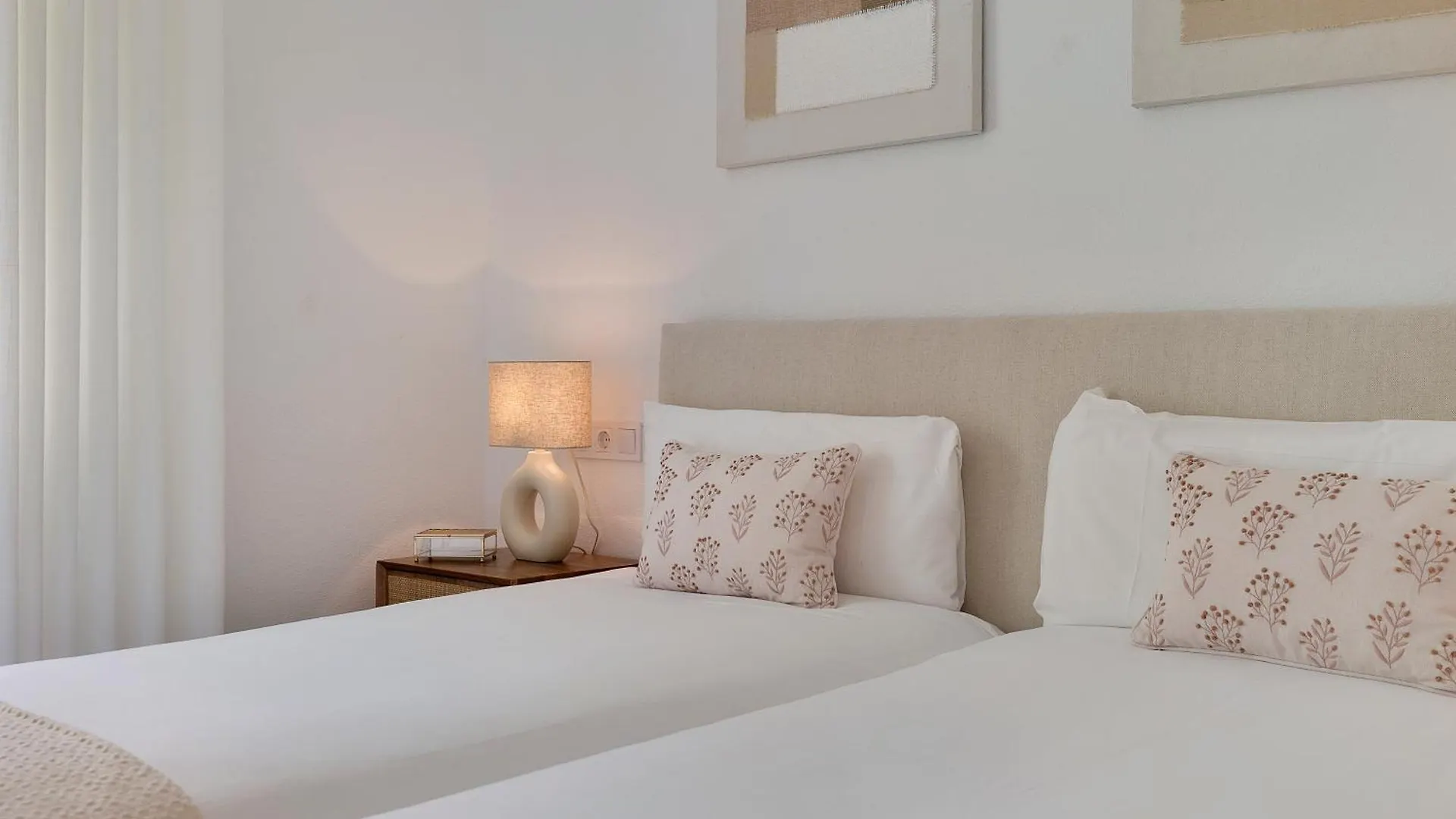 2 Bedroom Apartment In Medina Garden - Puerto Banus Marbella 0*,