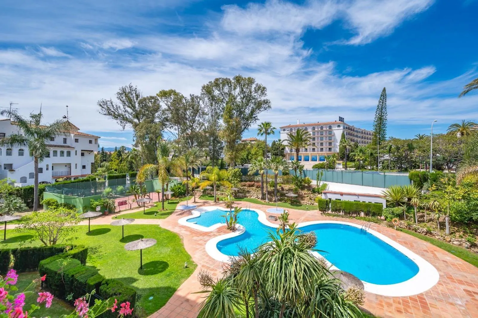 2 Bedroom Apartment In Medina Garden - Puerto Banus Marbella Spain